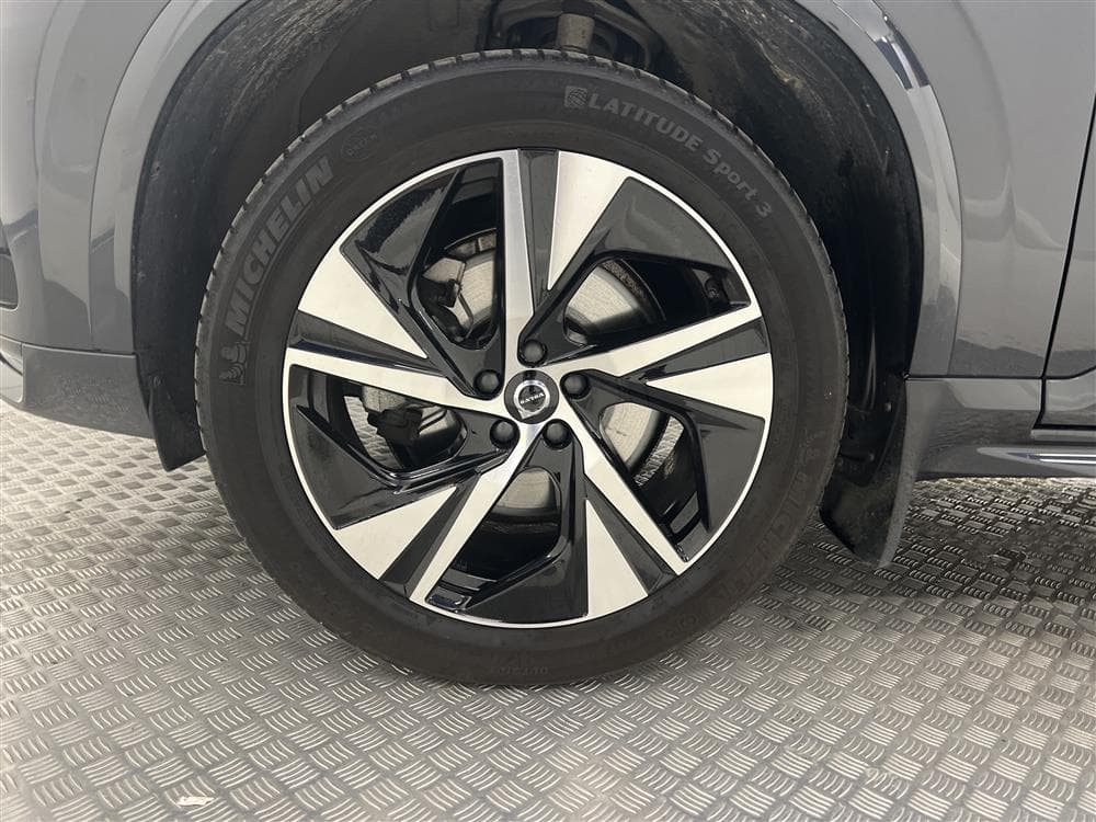 Volvo XC90 B5 235hk AWD R-Design 7-Sits D-Värm VOC Pano H/Kinteriör
