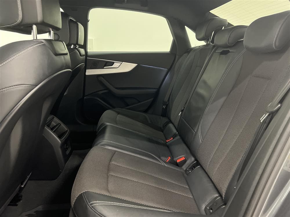 Audi A4 2.0 TDI 190hk Quattro S-line Låg Skatt 0,44l/milinteriör