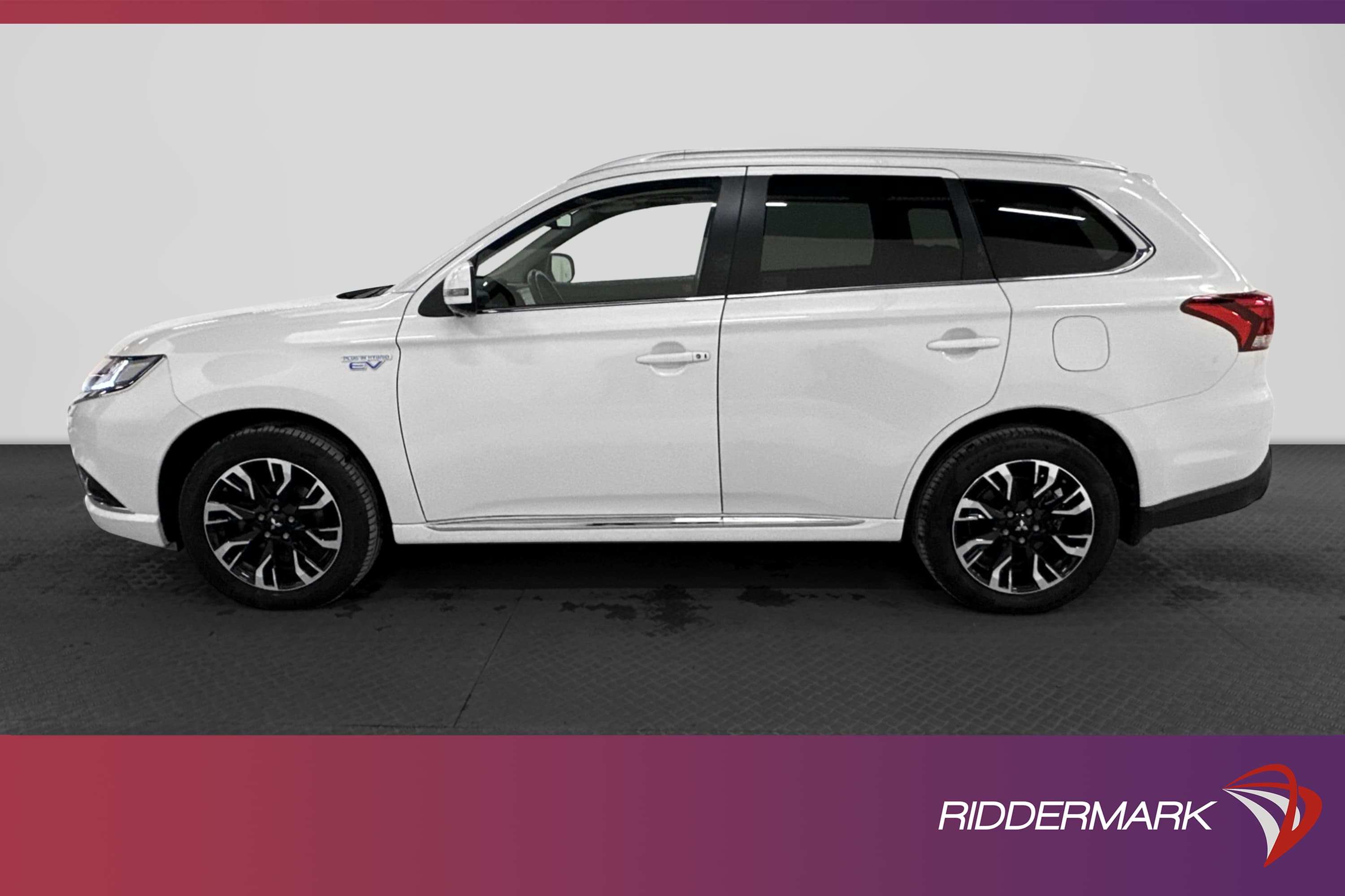 Mitsubishi Outlander PHEV 4WD 