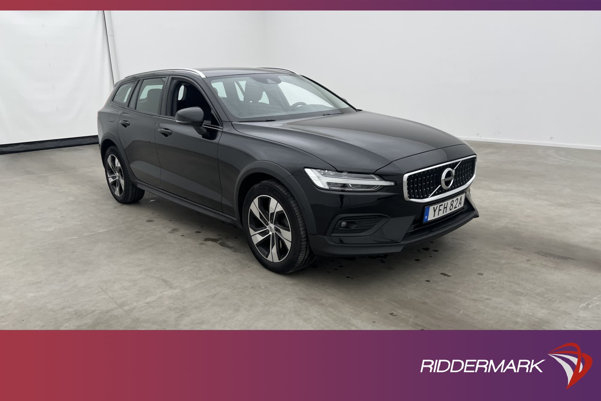 Volvo V60 Cross Country B4 AWD