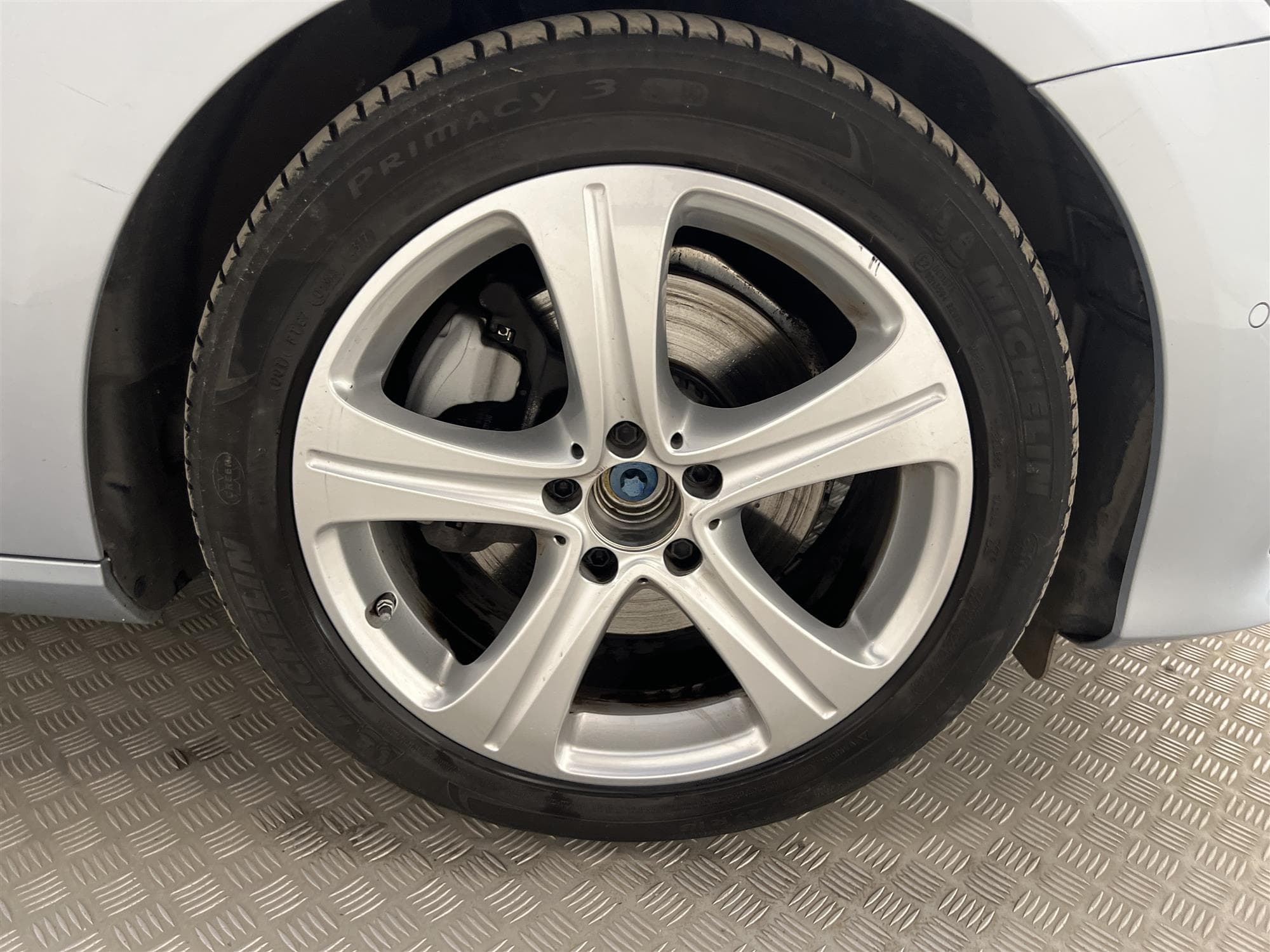 Mercedes-Benz E 220 d 4Matic Navi Backkamera PDC 0.47l/mil