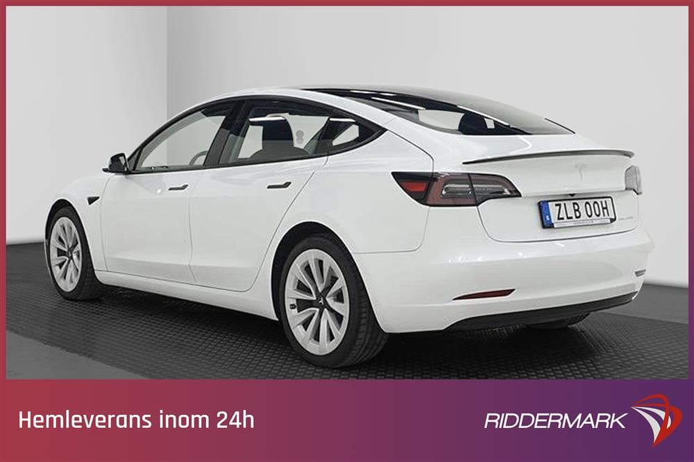 Tesla Model 3 Long Range AWD 440hk Svensksåld Premiumexteriör