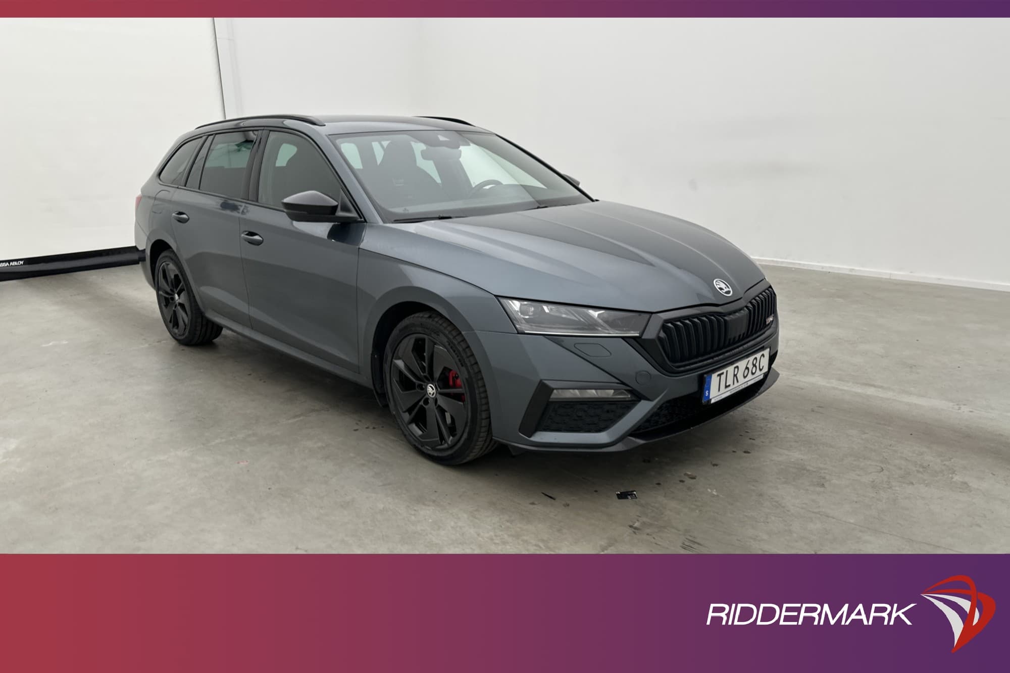 Skoda Octavia RS iV Plug-in 245hk Cockpit Kamera MOMS
