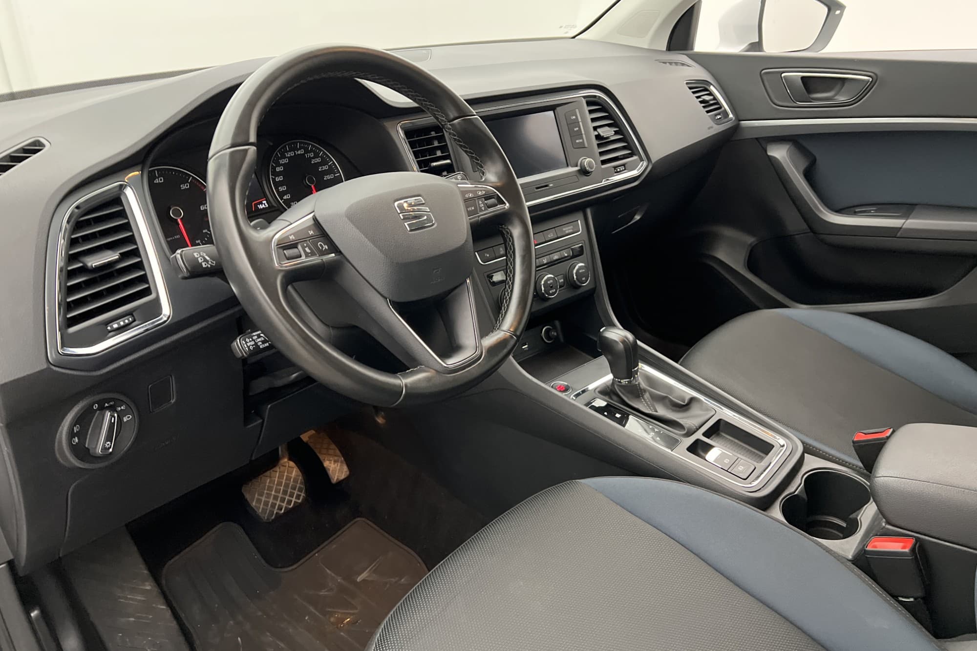 SEAT Ateca 1.6 TDI 115hk Style CarPlay Dragkrok P-Sensorer