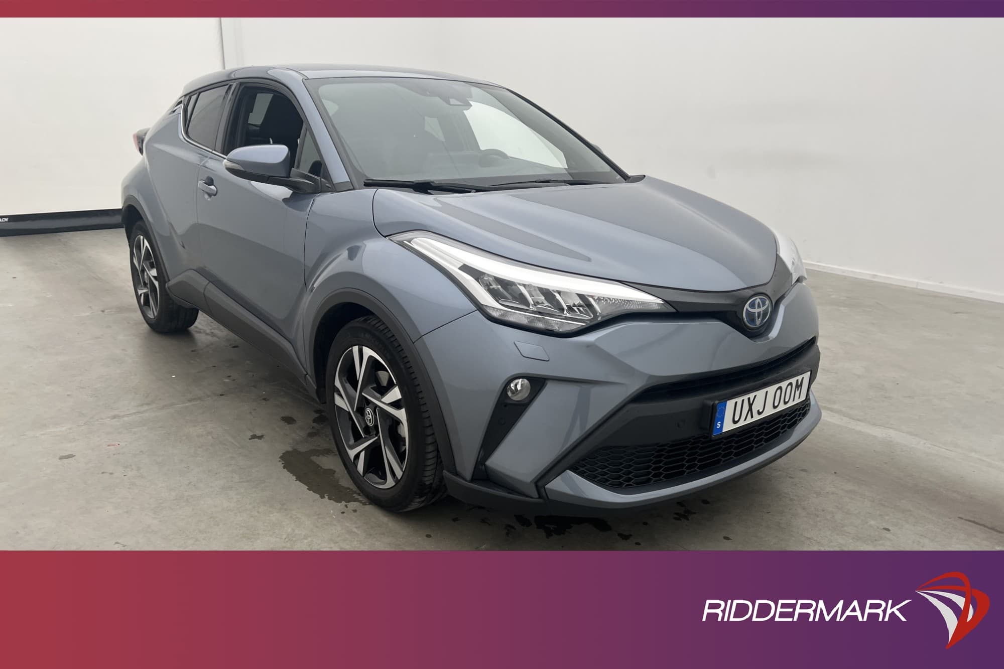 Toyota C-HR Hybrid 122hk