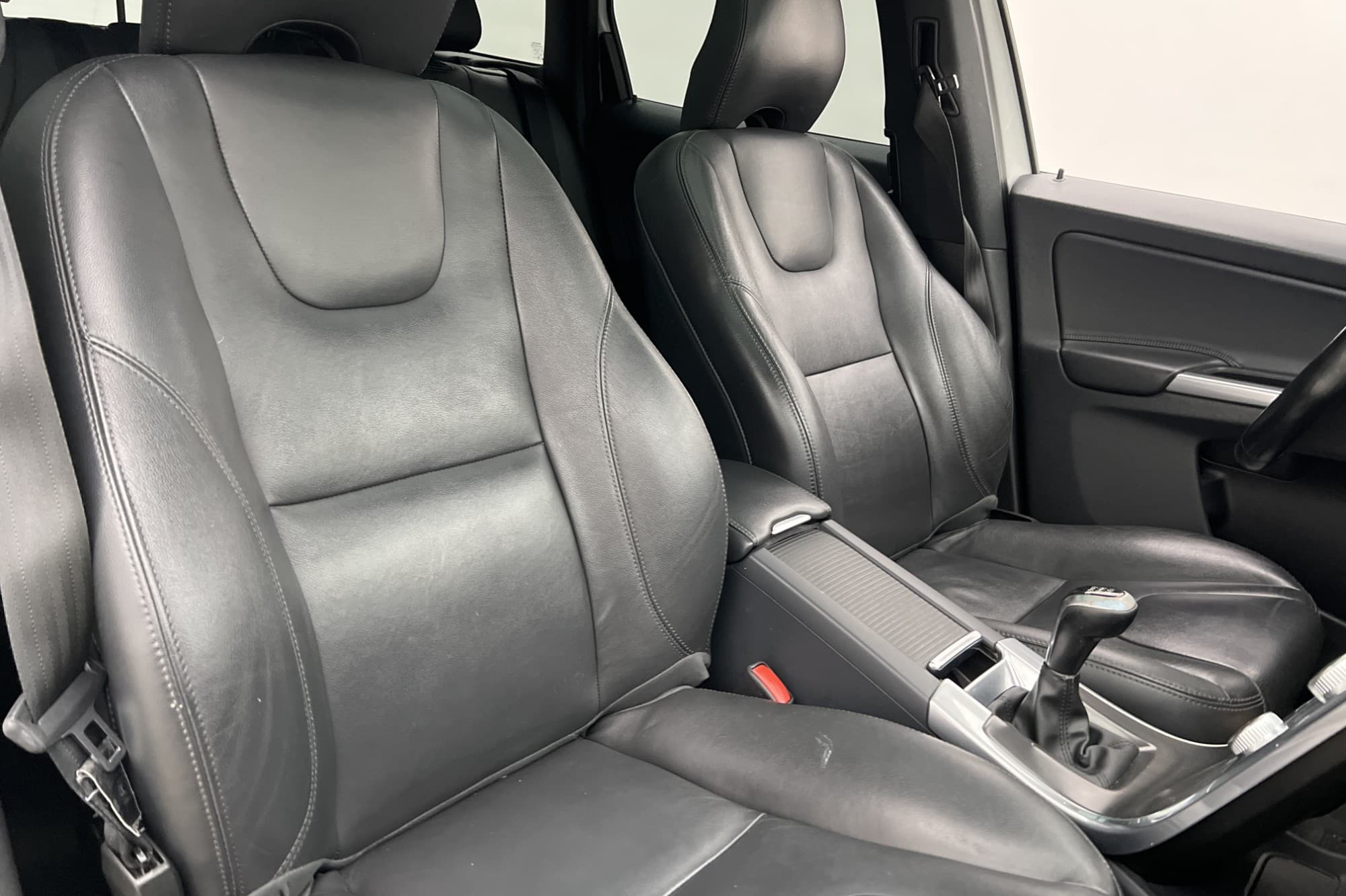 Volvo XC60 D4 190hk Summum D-Värmare Pano Skinn VOC Navi
