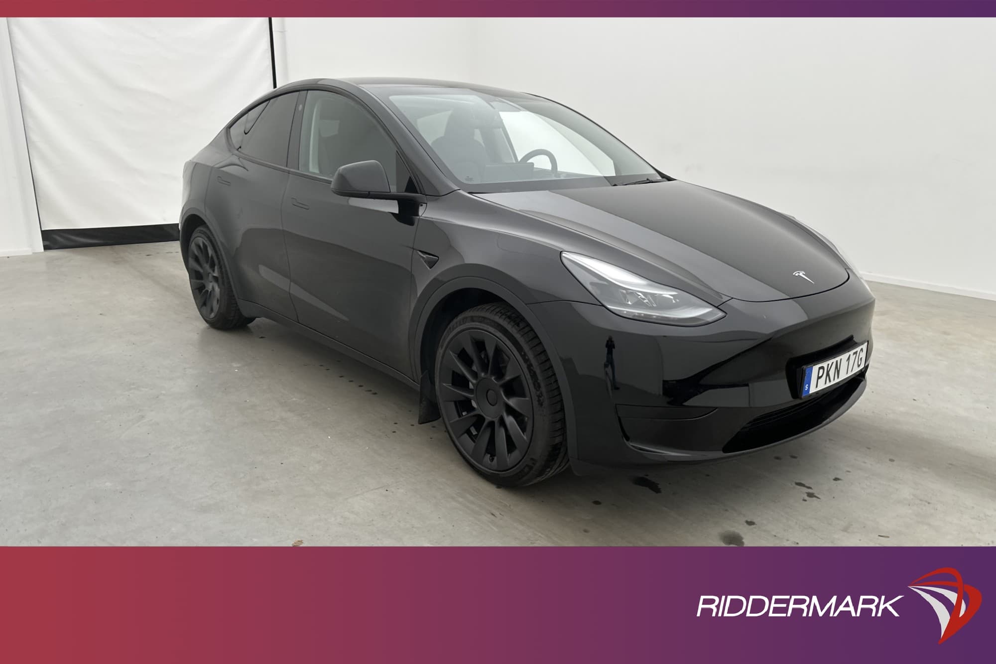 Tesla Model Y Standard Range