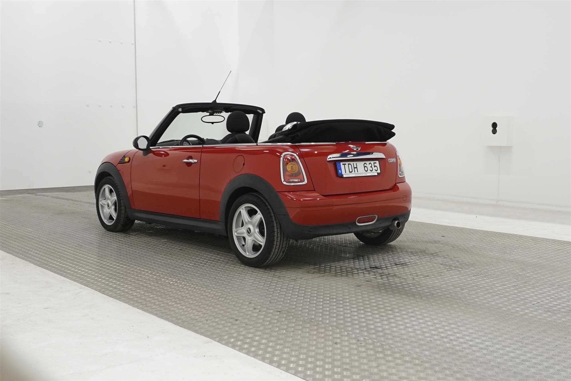 MINI Cabriolet 120hk P-Sensorer Låg Skatt 0,57L/mil