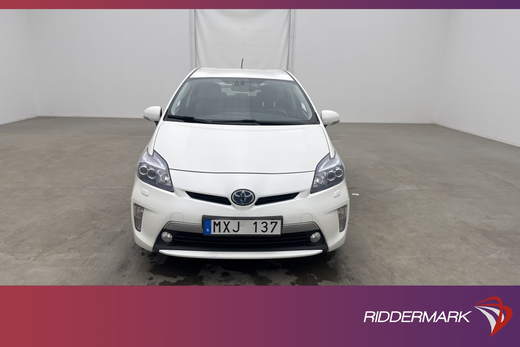 Toyota Prius Plug-In 136hk Två-Brukare JBL Kamera Navi Skinn