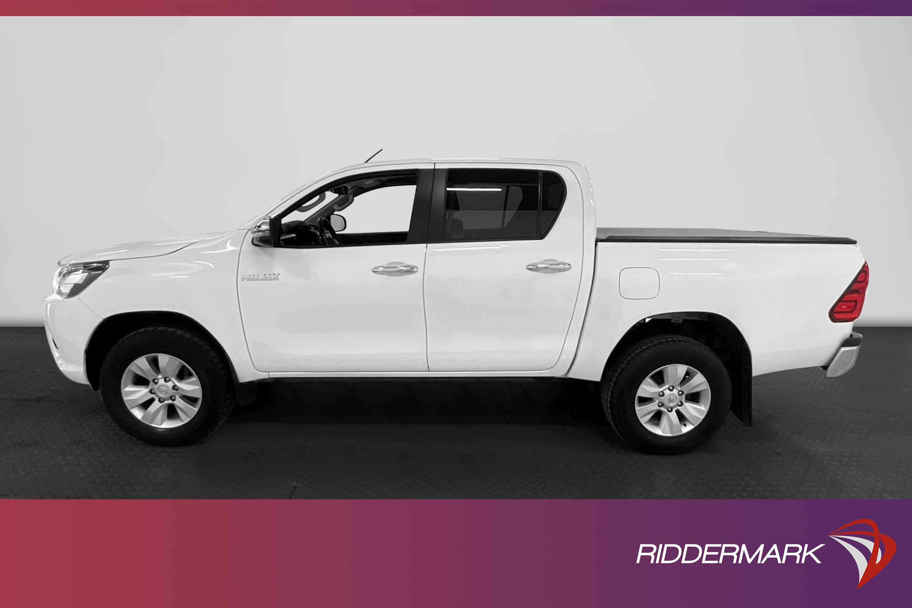 Toyota Hilux 2.4 AWD Dragkrok Diff 1-Ägare Flaklock MOMS