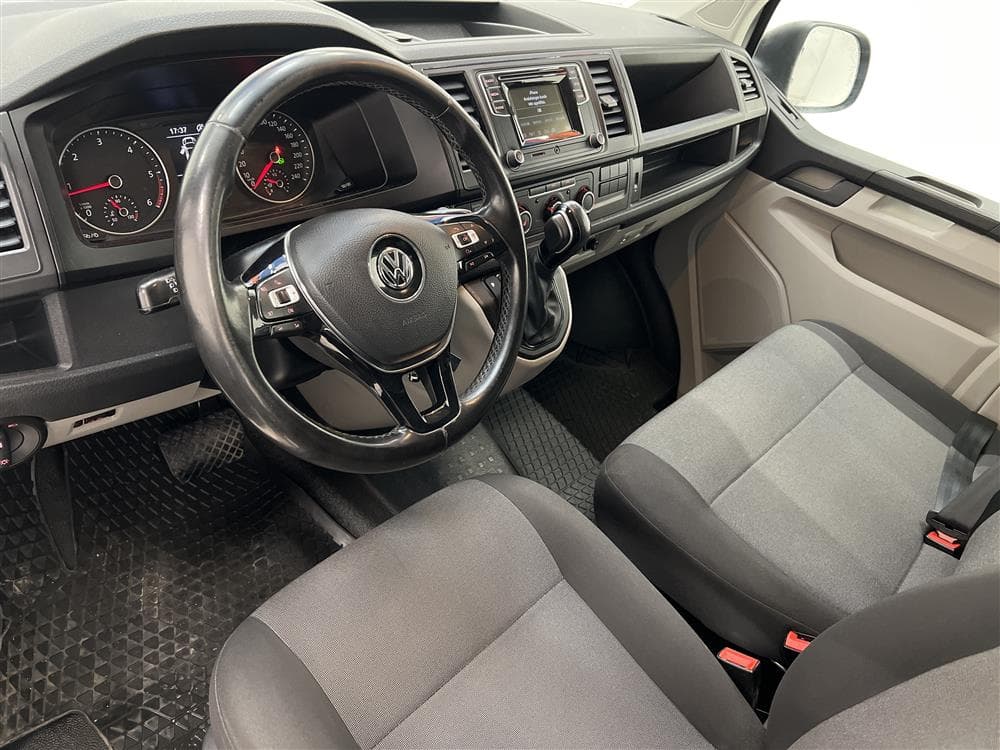 Volkswagen Transporter 2.0 Aut Eu6 150hk L2 Värmare Moms interiör