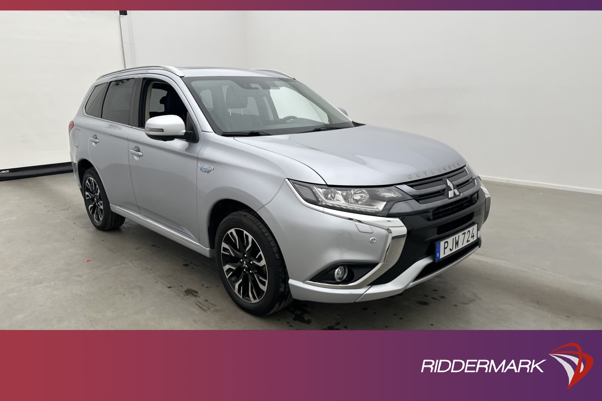 Mitsubishi Outlander PHEV 4WD Business Taklucka 360° Skinn