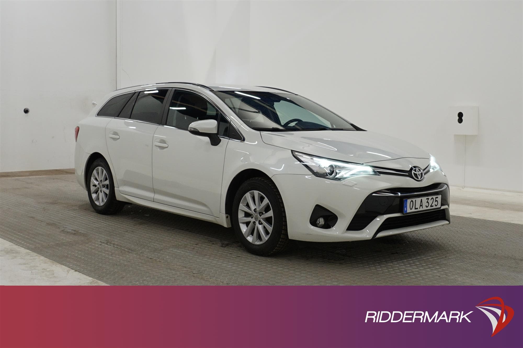 Toyota Avensis 1.8 147hk