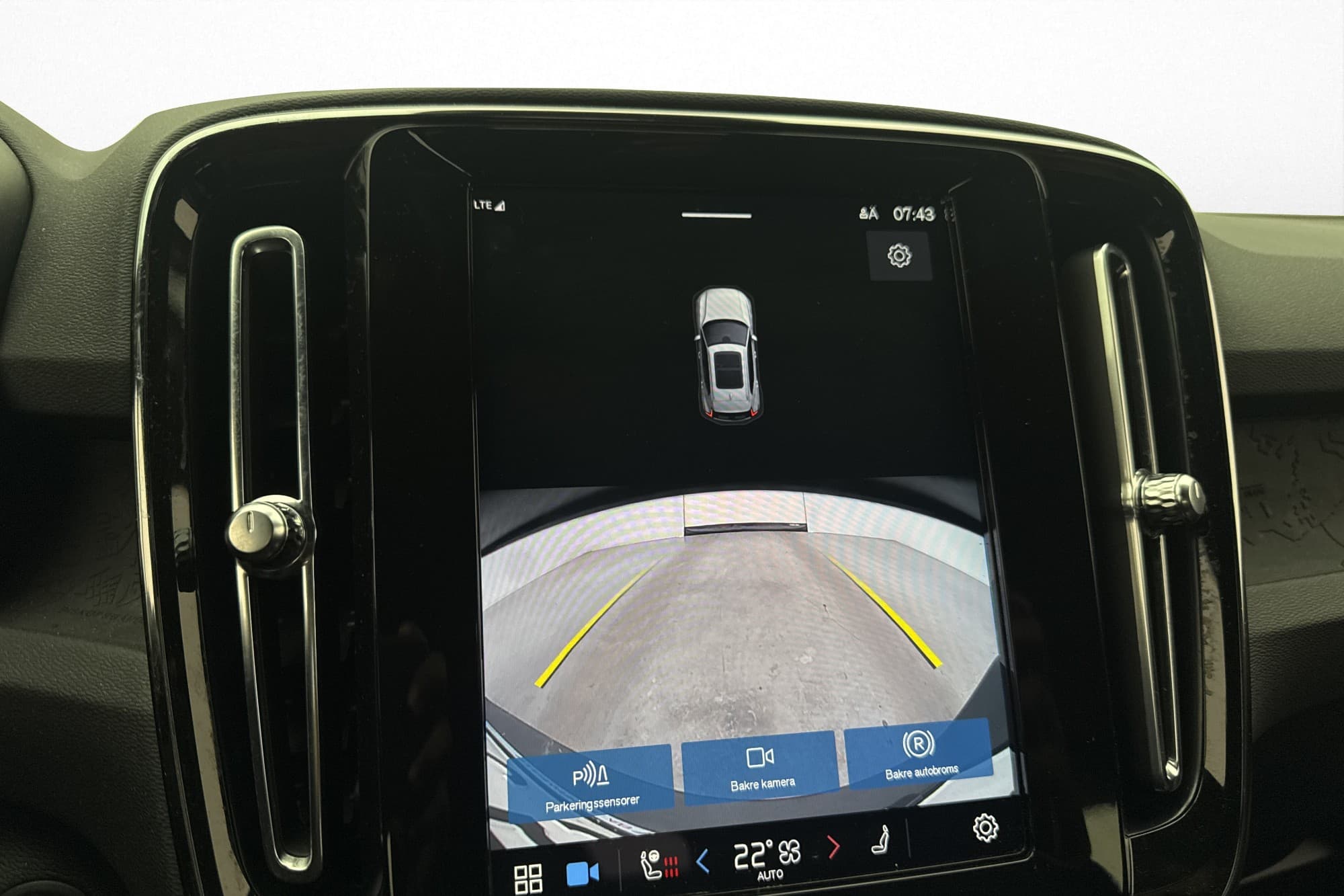 Volvo XC40 Recharge Single Motor 231hk Core Värm Kamera MOMS