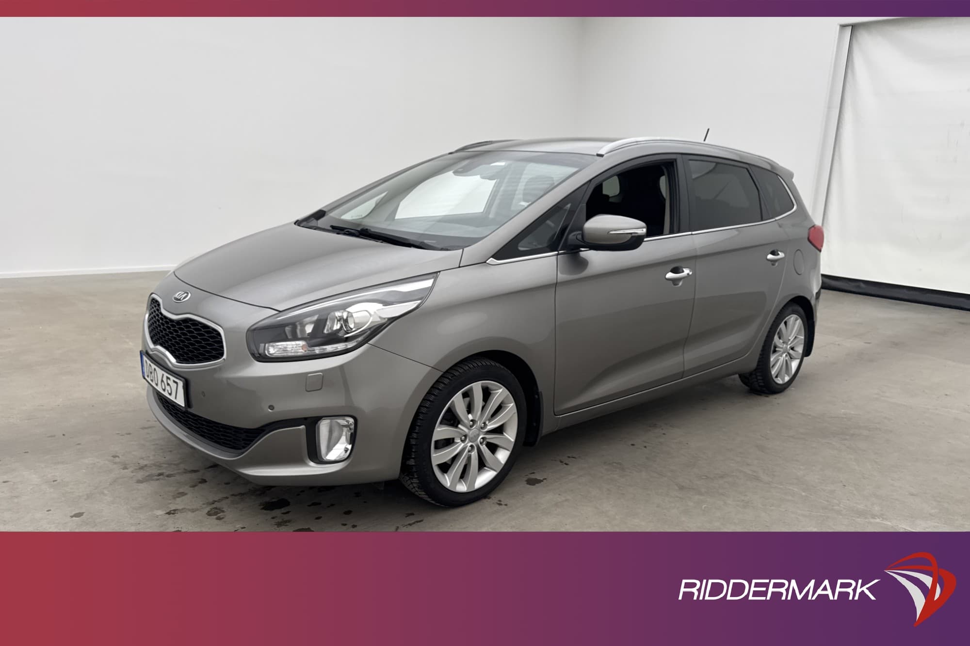 Kia Carens CRDi 136hk 7-Sits Kamera Navi Rattvärme Dragkrok