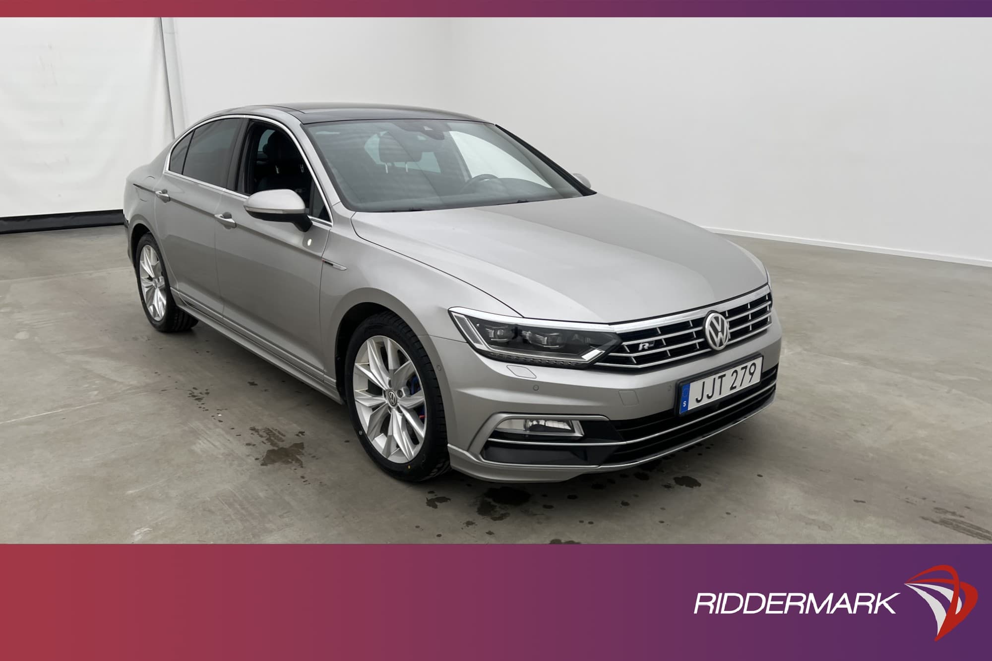 Volkswagen Passat 4M 280hk R-Line Dynaudio Taklucka Cockpit