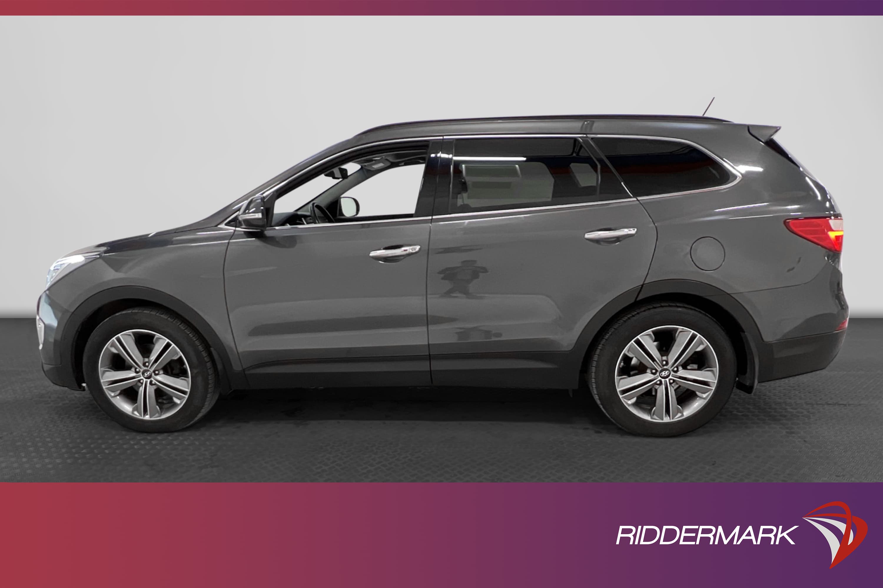 Hyundai Grand Santa Fe