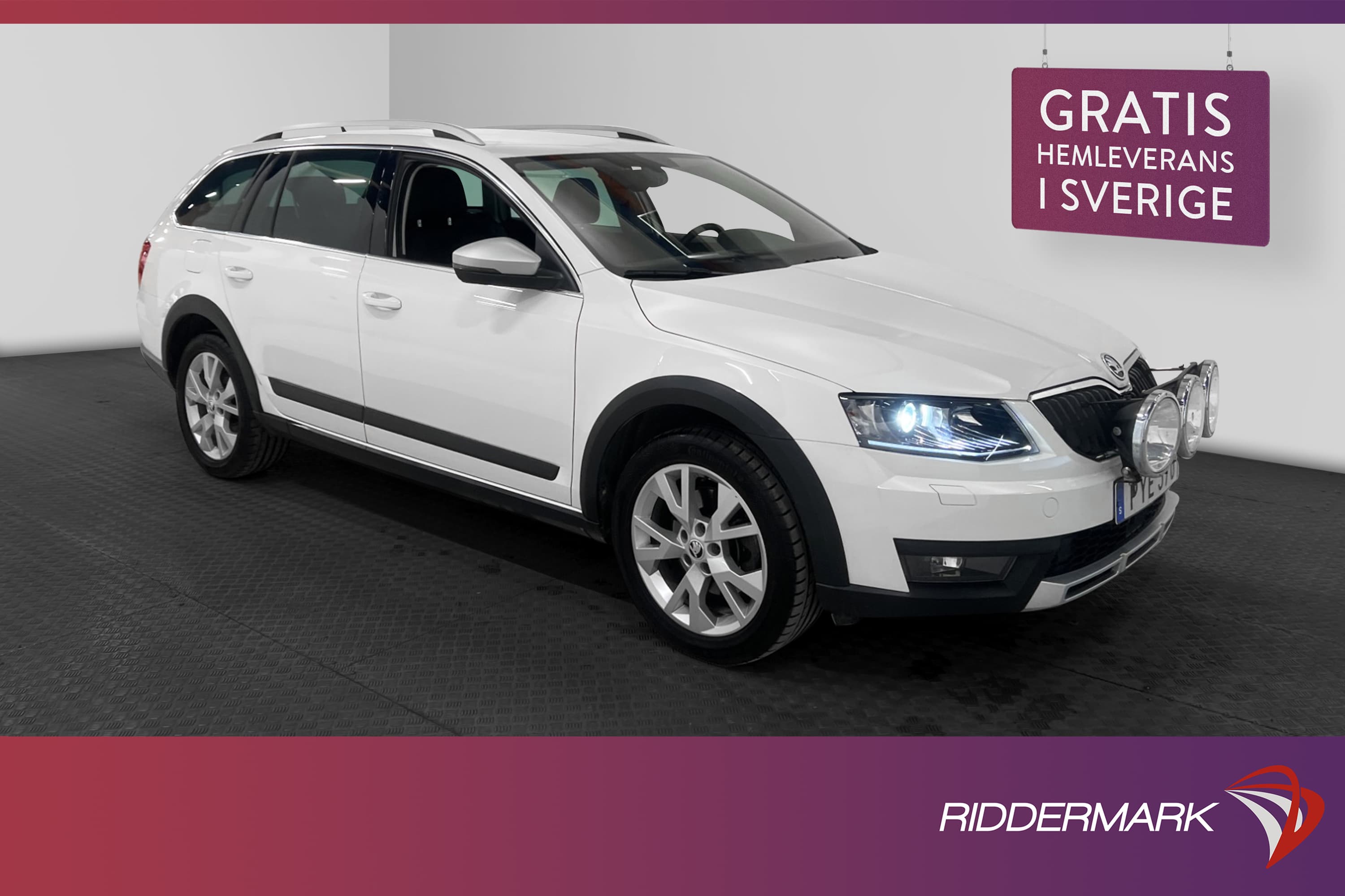 Skoda Octavia Scout TSI 4x4 180hk Business Värm Carplay Navi