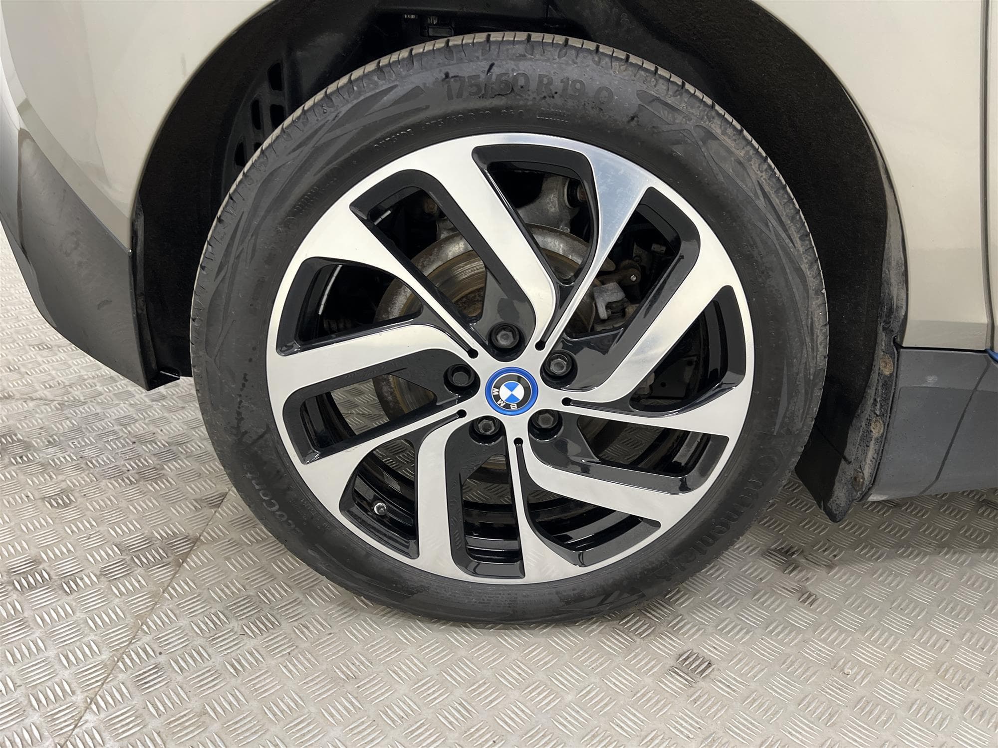 BMW i3 60Ah REX 170hk Comfort Snabbladdning Navi Välservad