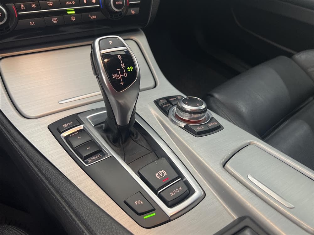 BMW 535d Sedan 299hk M-Sport M-värm Hifi Navi Skinn interiör