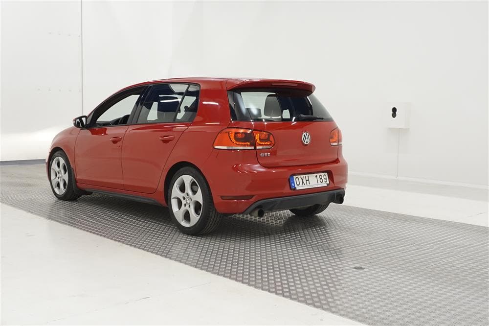 Volkswagen Golf GTI 211hk Välservad Nybesiktigad 0,74l/milexteriör