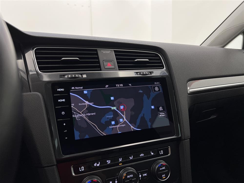 Volkswagen Golf Alltrack 2.0 TDI 4M D-Värm Cockpit B-Kamerainteriör