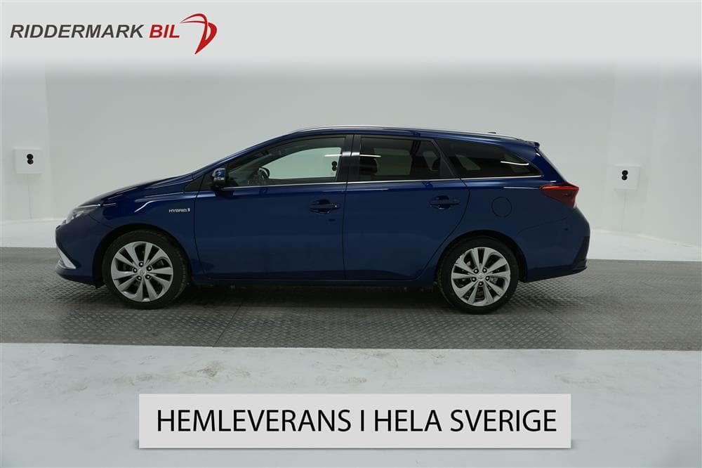Toyota Auris 1.8 HSD Touring Sports 99hk
