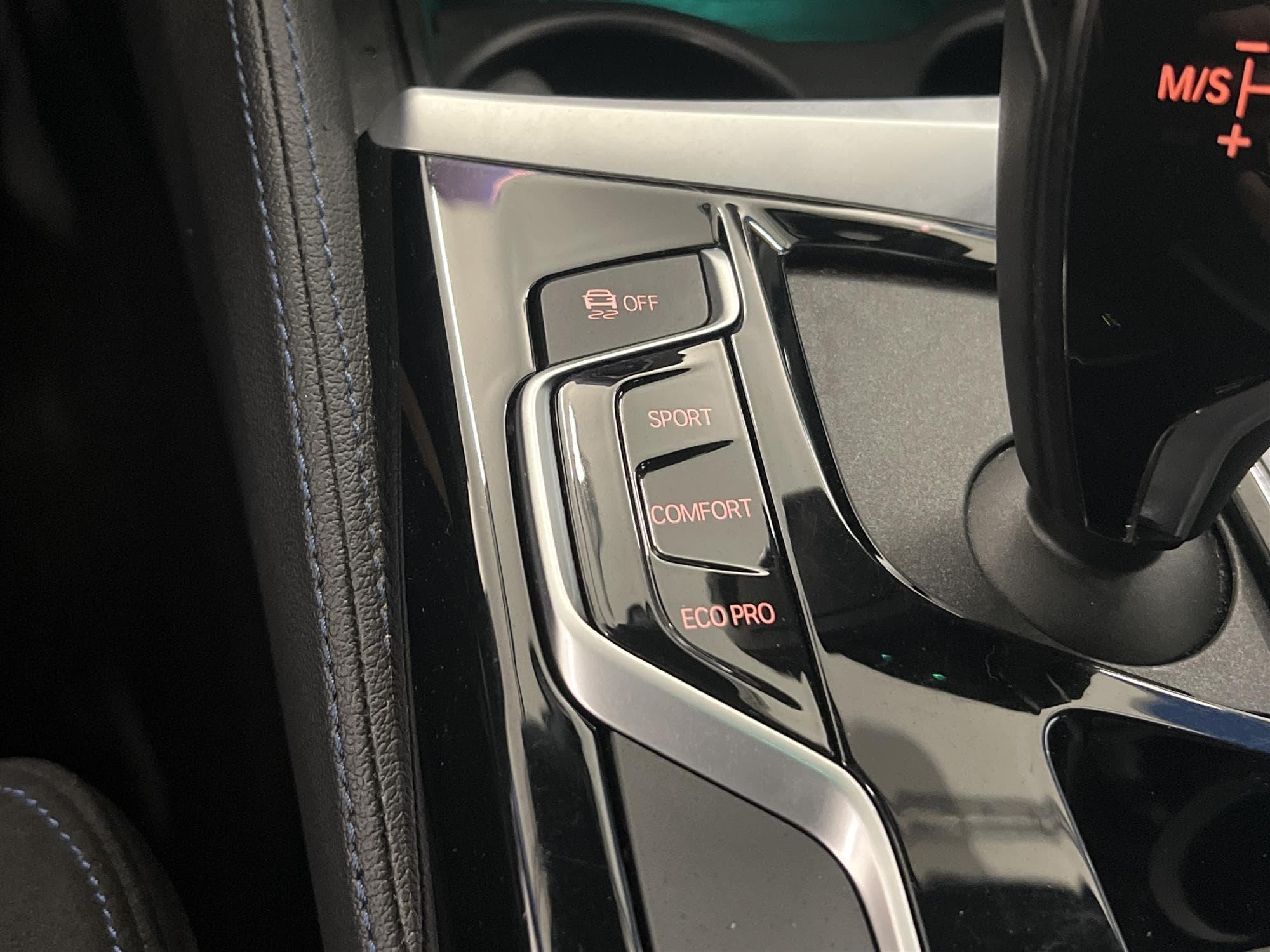 BMW 520d xDrive 190hk M Sport 1 Bruk MOMS Navi Drag D-Värm