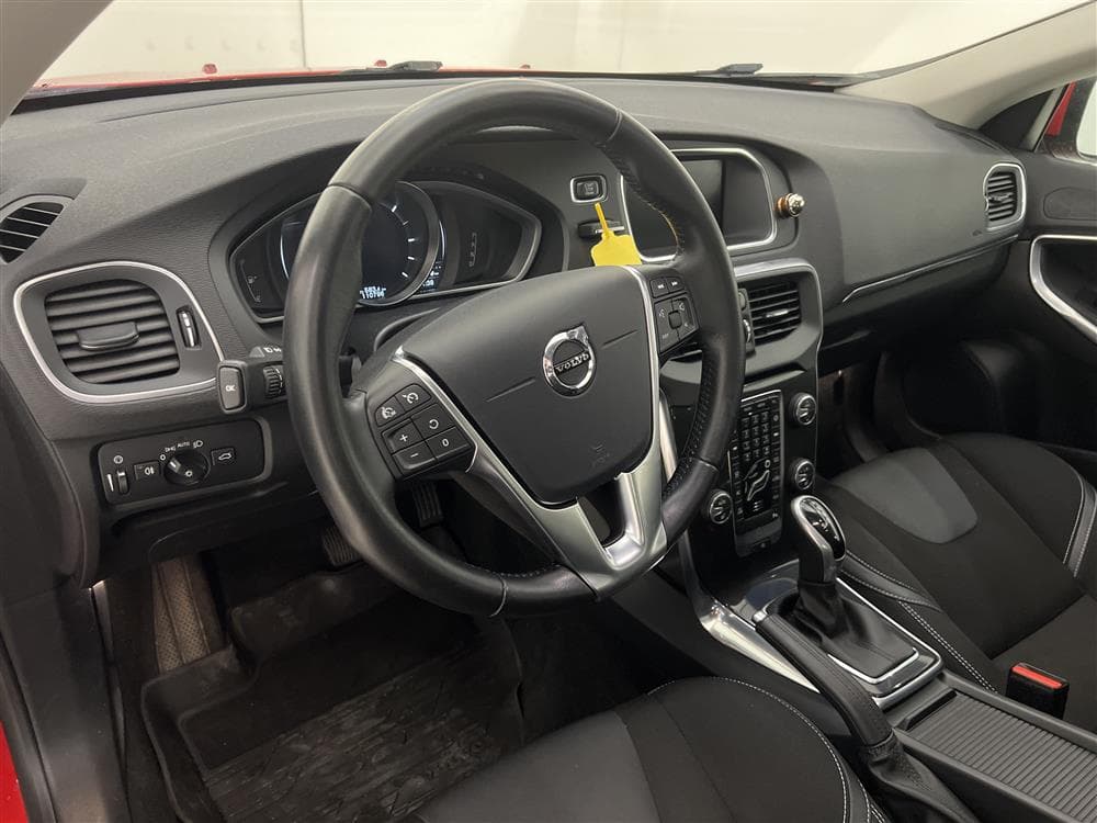 Volvo V40 D2 120hk Advanced B-kam VOC PDC Facelift 0,38l/milinteriör