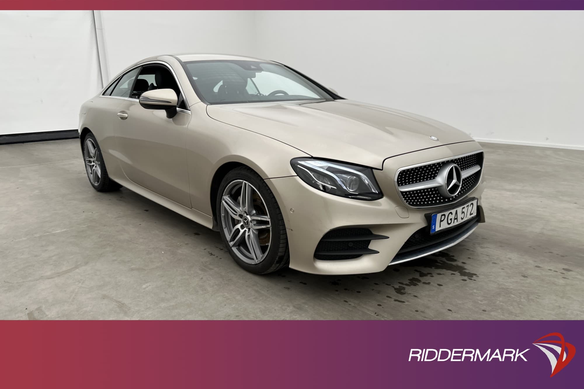 Mercedes-Benz E 200 Coupé AMG Navi Elstolar Skinn Ambient