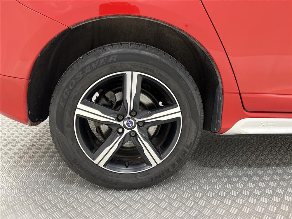 Volvo XC60 D3 163hk AWD R-Design D-Värm VOC Pano Skinn Naviinteriör