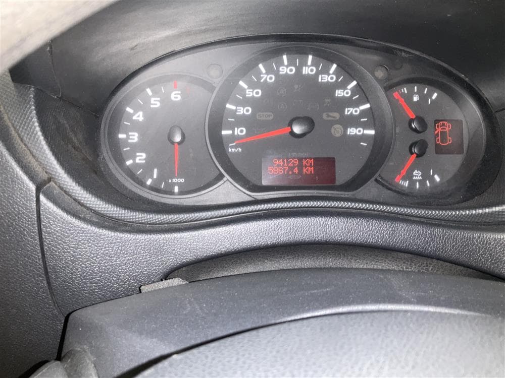 Renault Master 2.3dCi Eu6 170hk 7-sits Flakbil Värmare Moms interiör