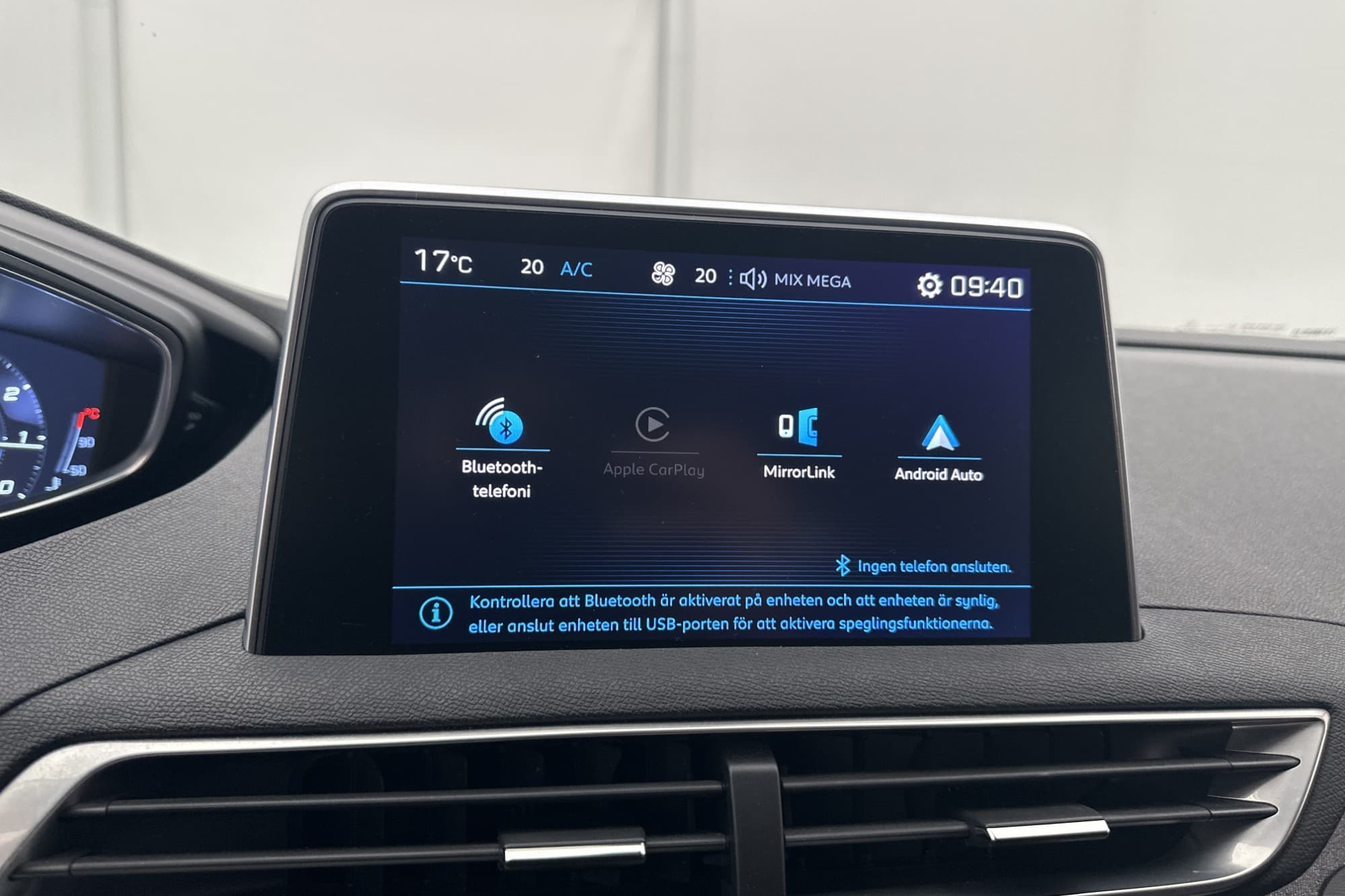 Peugeot 3008 1.2 130hk Allure Cockpit CarPlay En-Brukare