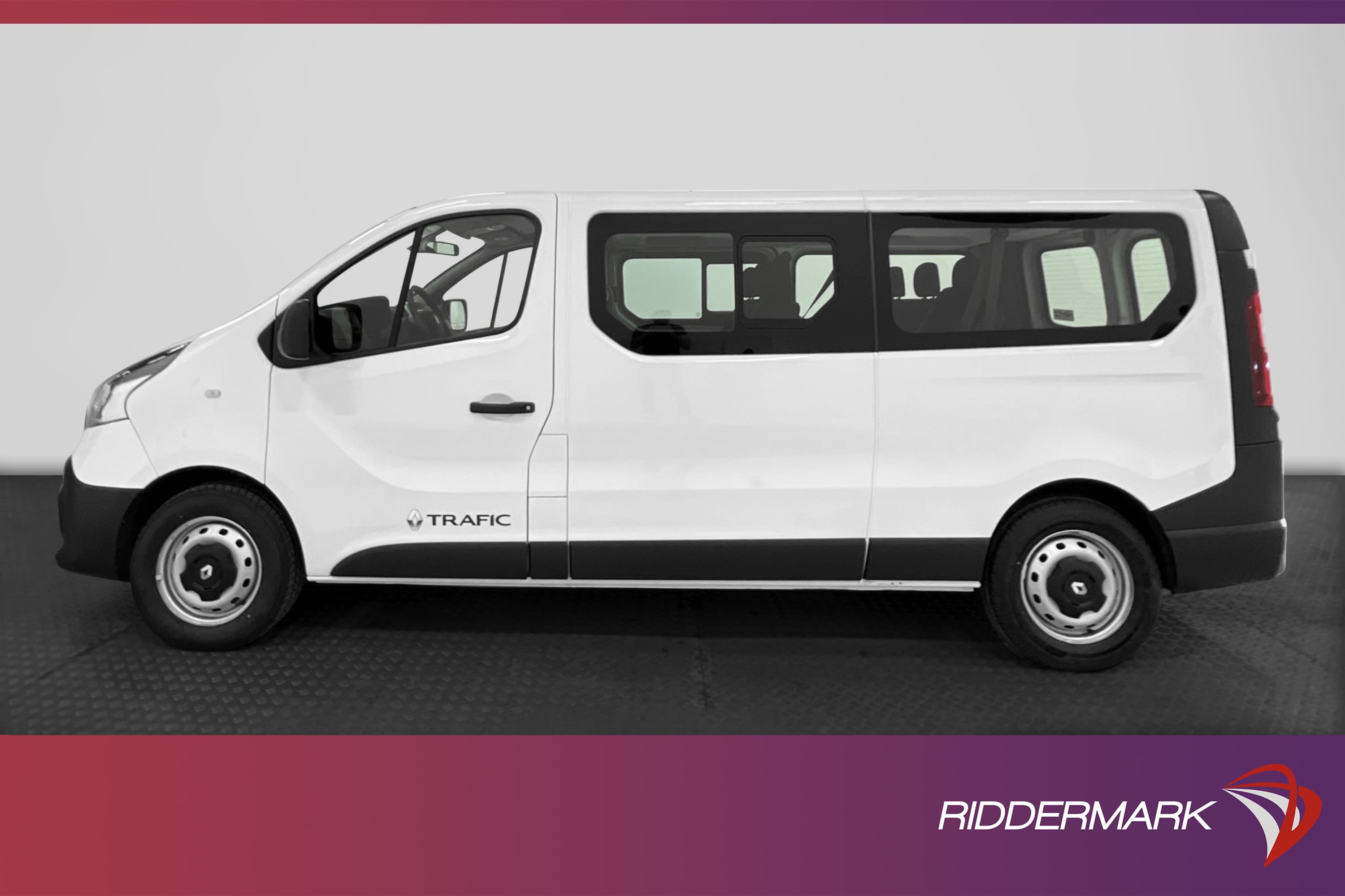 Renault Trafic Kombi Lång 125hk Värmare B-Kamera 9Sits Moms