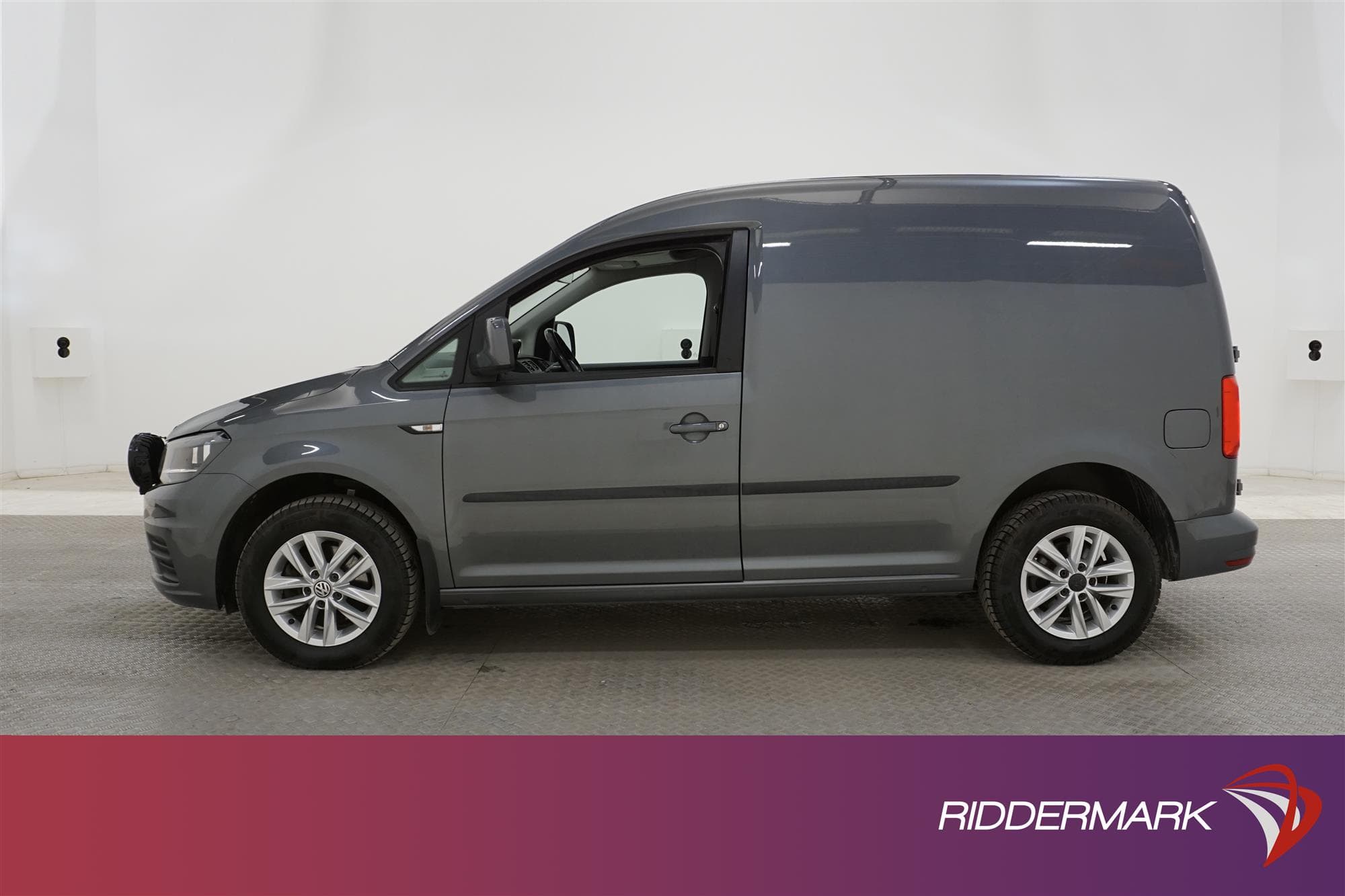 Volkswagen Caddy 2.0TDI Automat PDC Dragkrok Värmare Moms