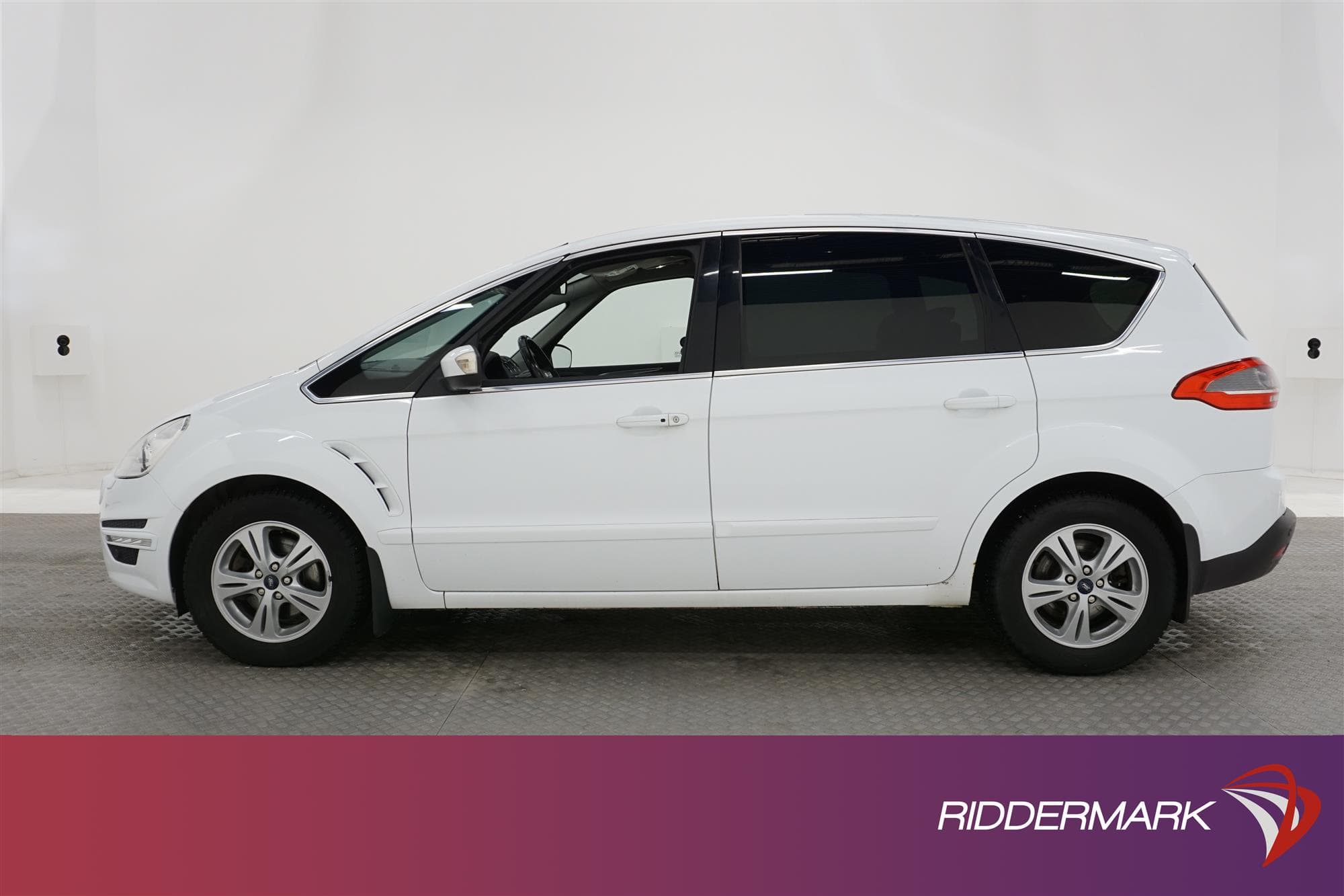 Ford S-Max 140hk