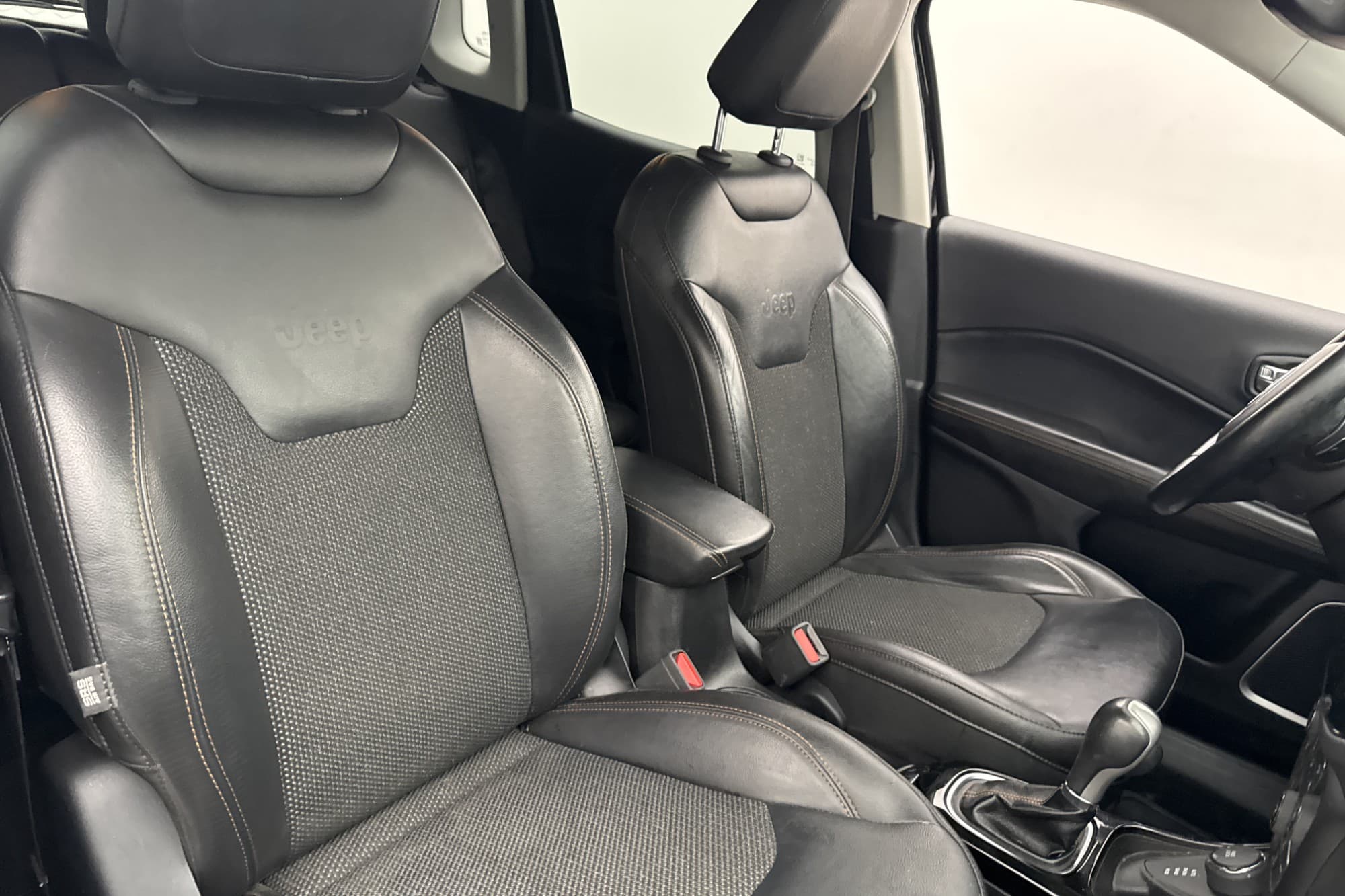 Jeep Compass 2.0 VVT 4WD 170hk Limited Kamera Halvskinn