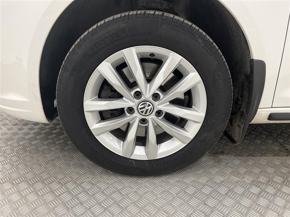 VW Touran 1.4 TGI EcoFuel 150hk 514:- Årsskattinteriör