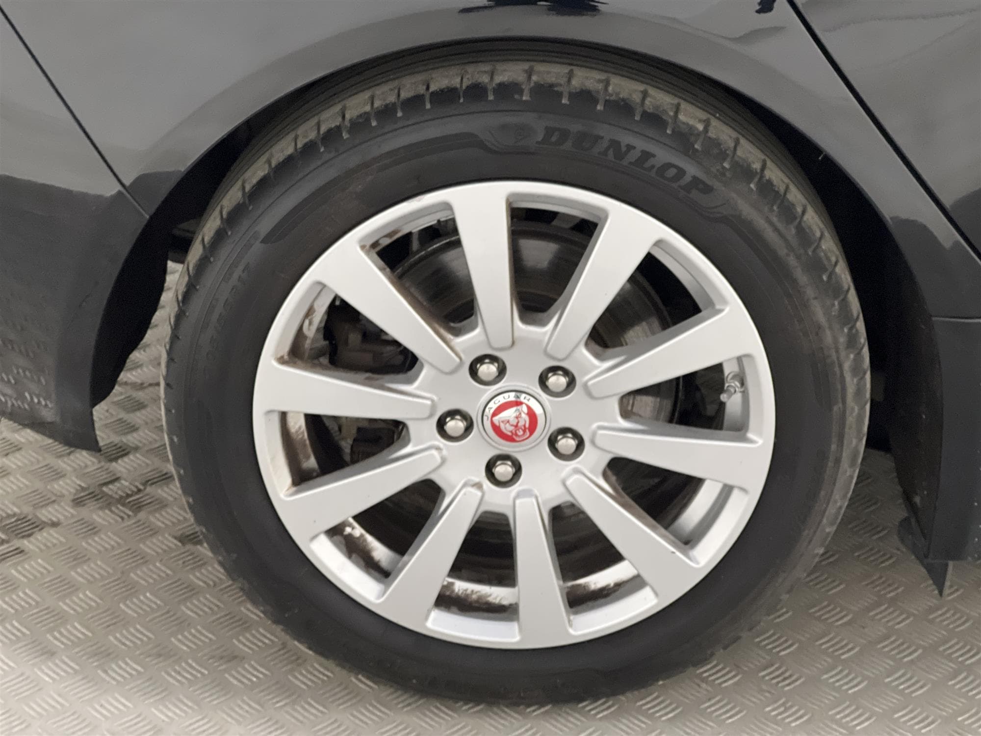 Jaguar XE 20d 180hk Sensorer Välservad 0,42l/mil 