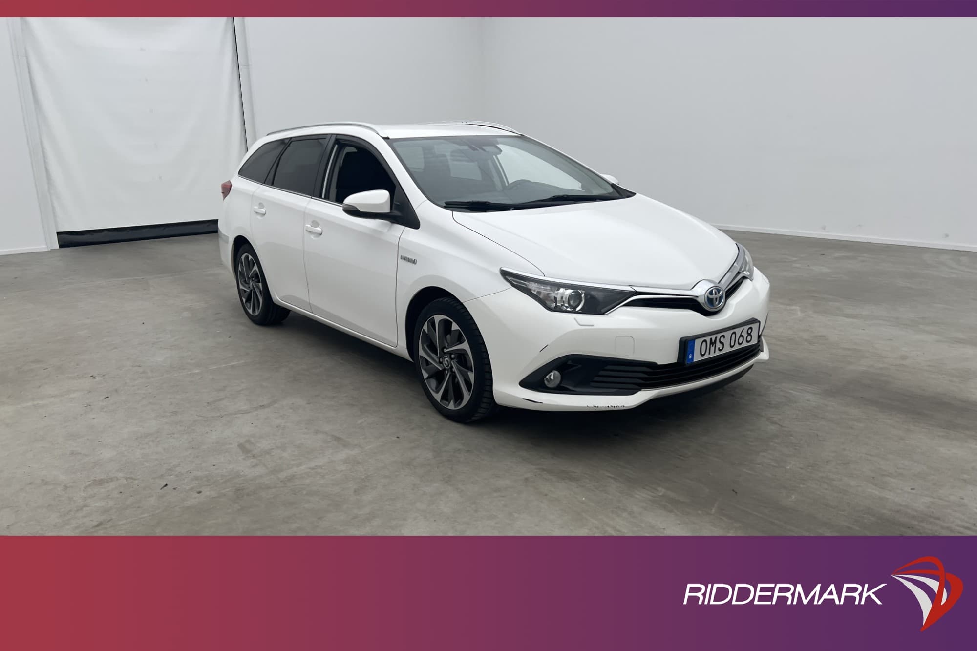 Toyota Auris Touring Sports Hybrid 136hk