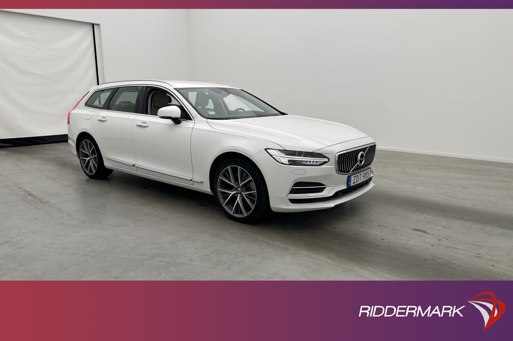 Volvo V90 T8 AWD