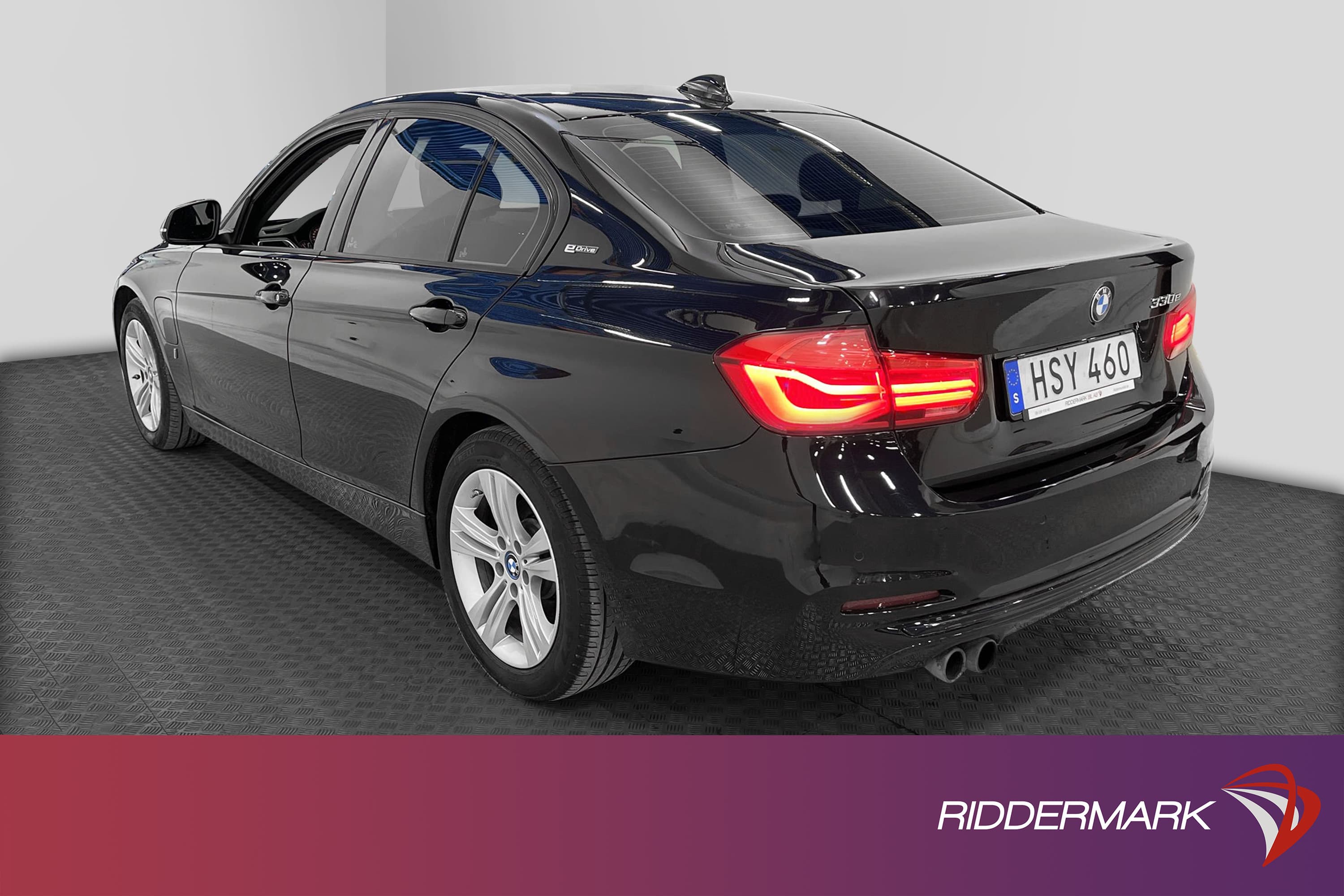 BMW 330e Sedan 252hk