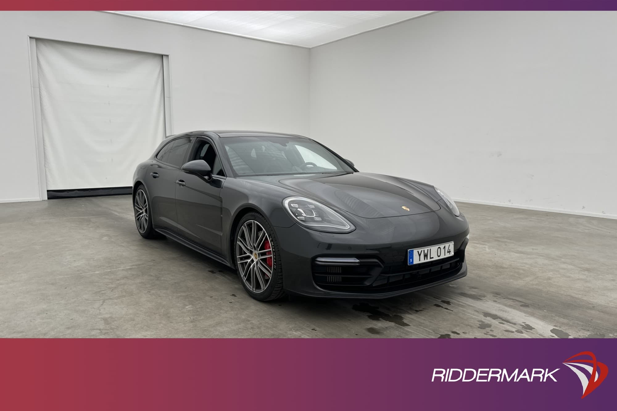 Porsche Panamera GTS Sport Turismo 460hk