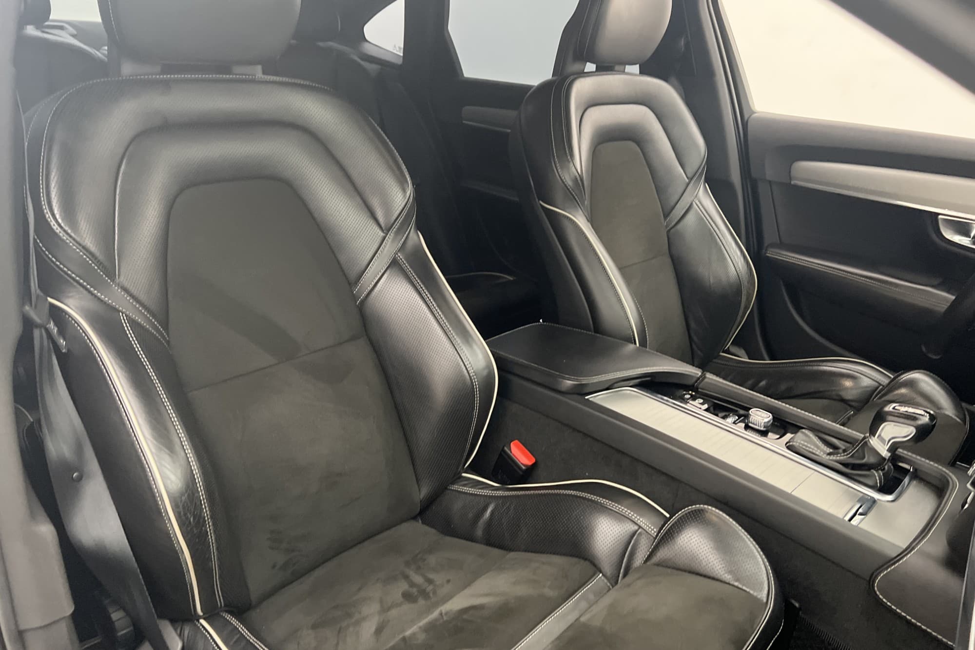 Volvo S90 D4 AWD R-Design VOC Pano Värm Kamera Navi Blis