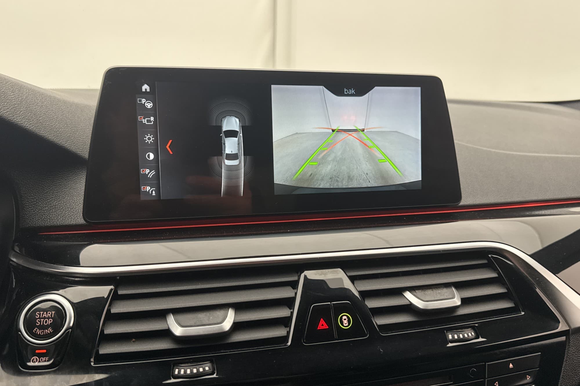 BMW 520 i 184hk Sport line Navi B-Kamera Rattvärme