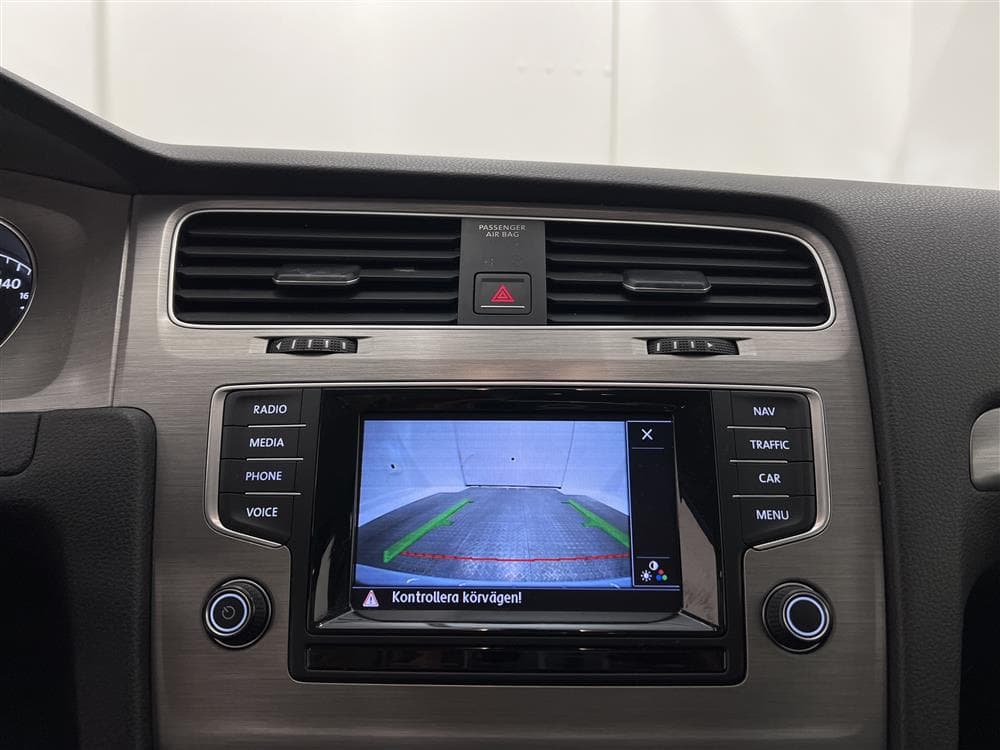Volkswagen Golf SC 1.6 TDI 105hk B-kamera Navi 0.4l/milinteriör