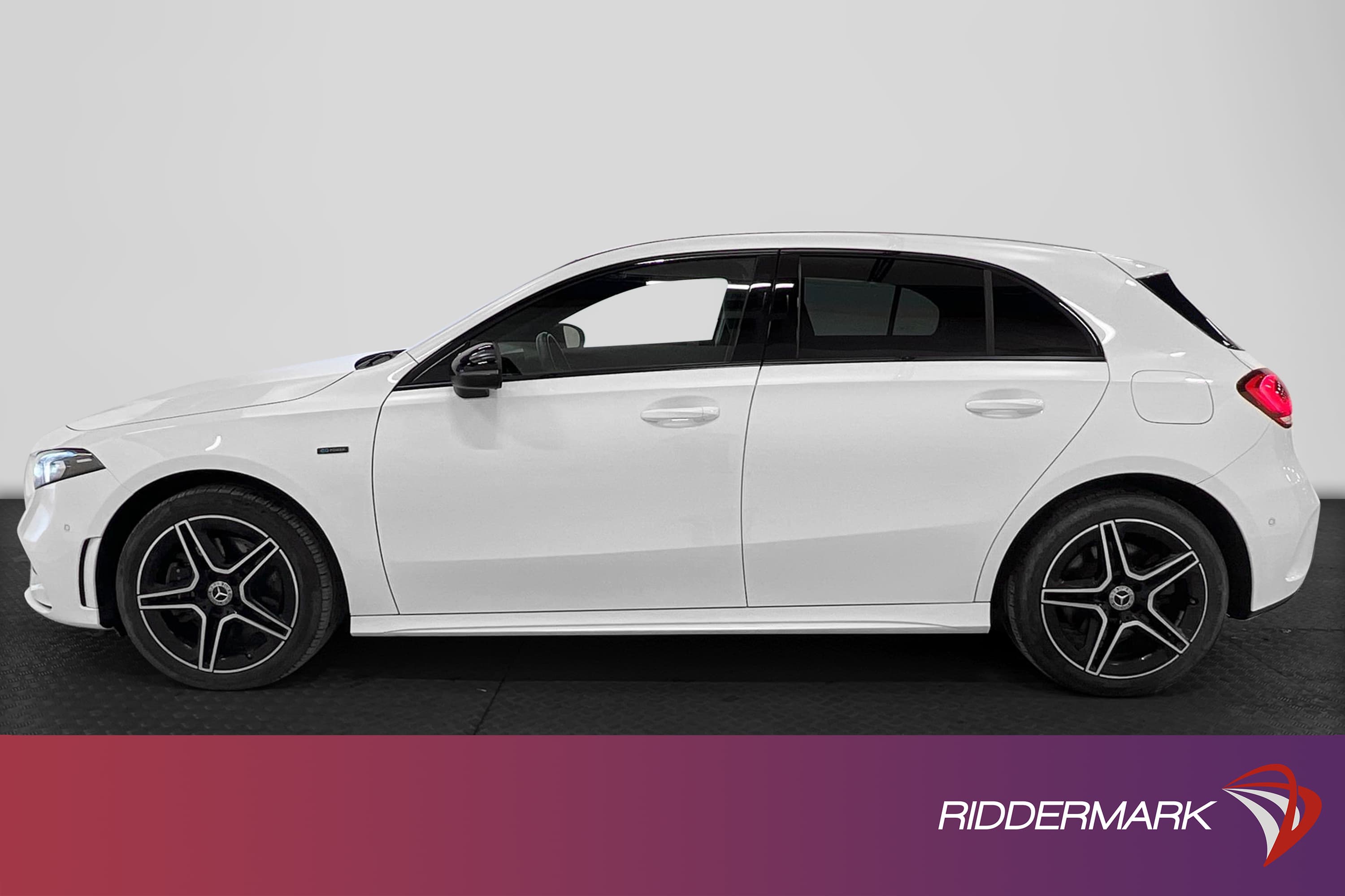 Mercedes-Benz A 250 e AMG Widescreen Värmare Navi Kamera