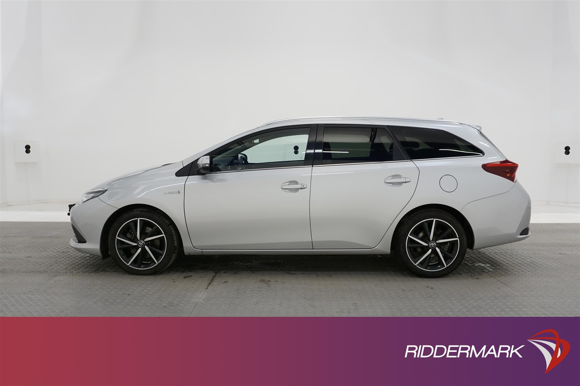Toyota Auris TS Hybrid 136hk