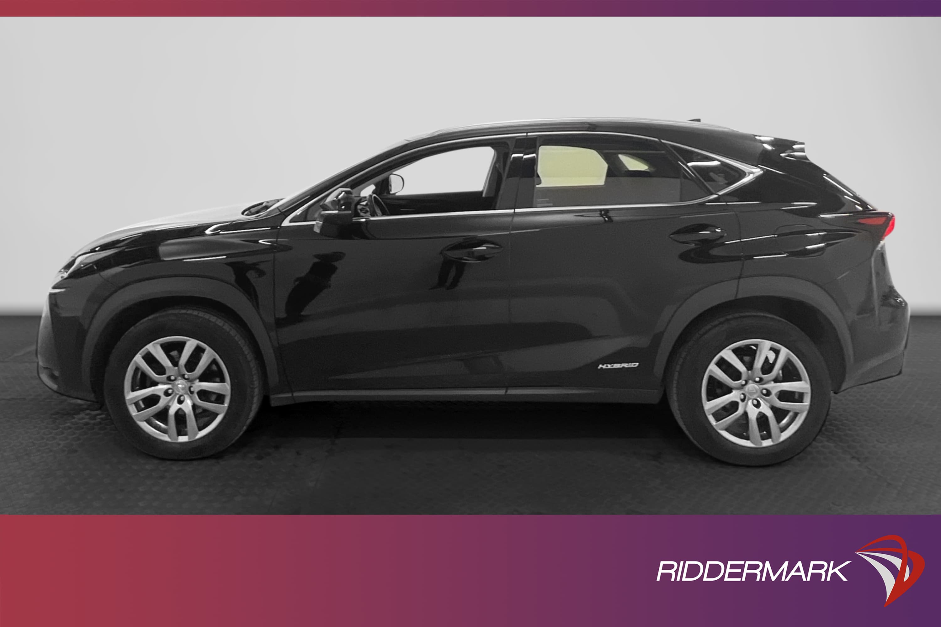 Lexus NX 300h 2.5 E-CVT 197hk 