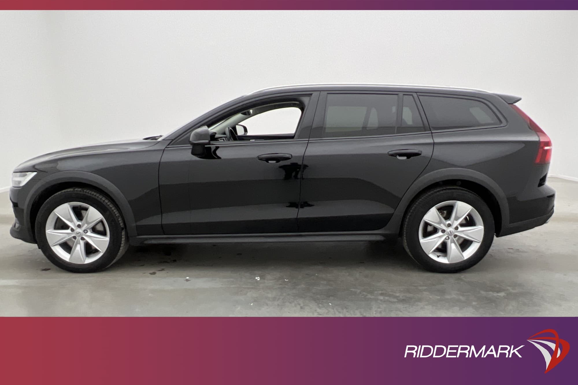 Volvo V60 Cross Country B4 AWD 